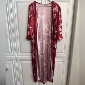 Nadia Women’s Size Large Long Kimono/Robe Burgundy Satin + Lace Floral Print VTG